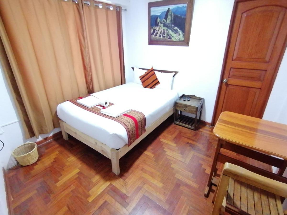 Hostal Turistico Illapa Cusco 119 Bagian luar foto